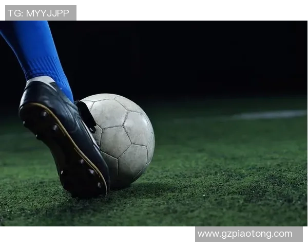 足球明星剪切壁纸素材精选让你的桌面焕然一新尽享足球激情与魅力