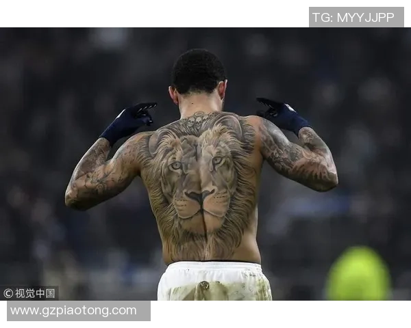 足球明星背部狮子纹身的寓意与故事揭秘让我们一起探索他们的个性与信念